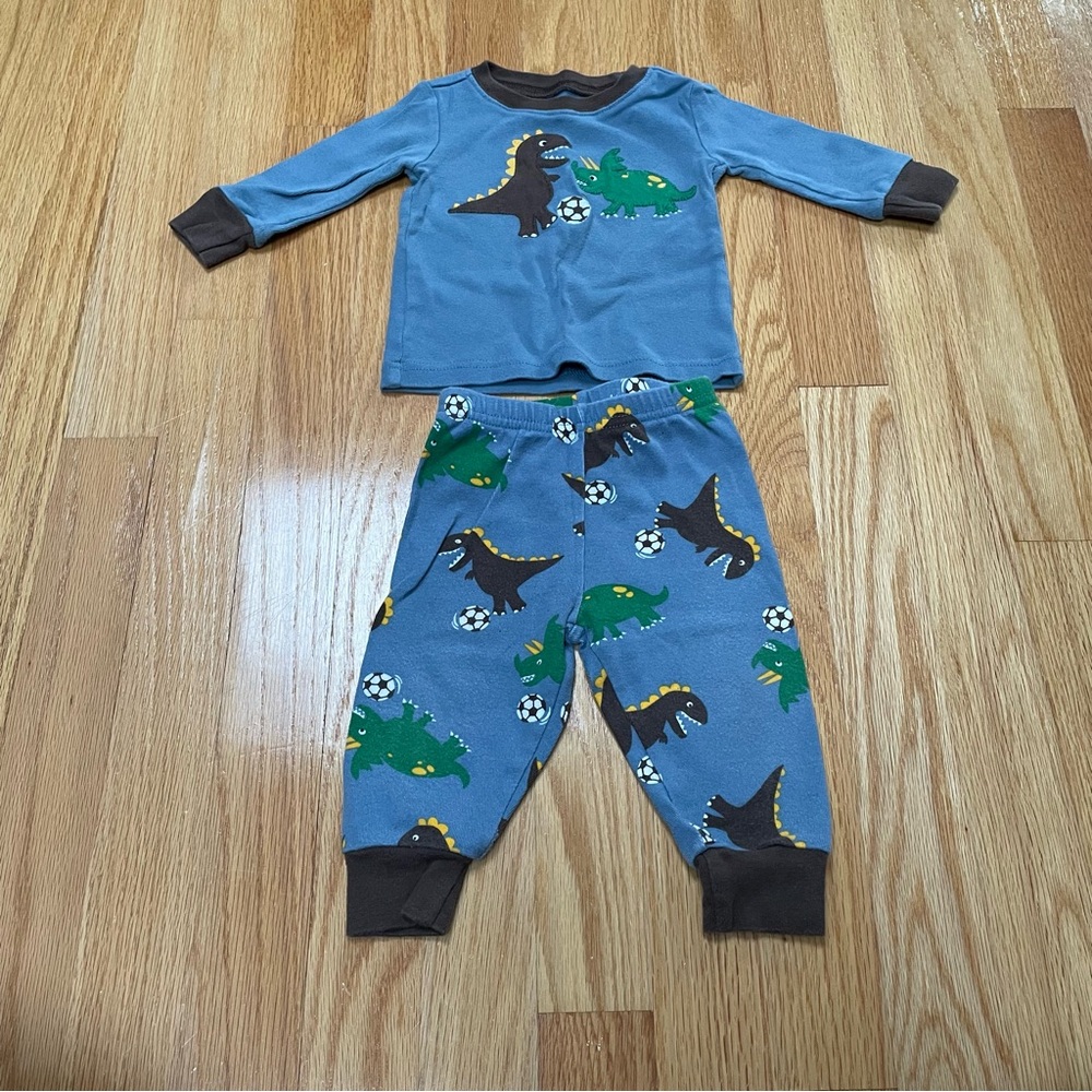 Gymboree blue/brown Dino playing soccer pj long sleeve/ pants set size 6-12 mos